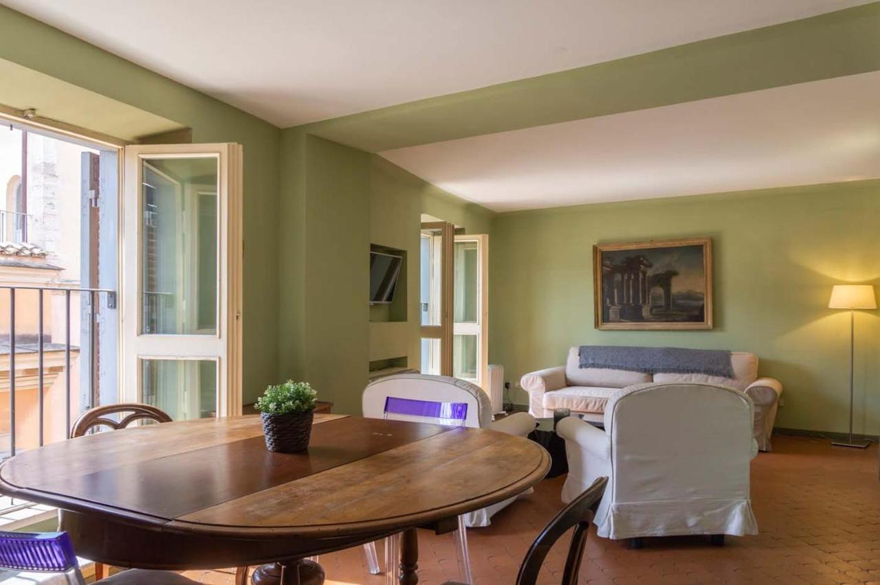 Apartment Piazza Venezia Charming & Bright