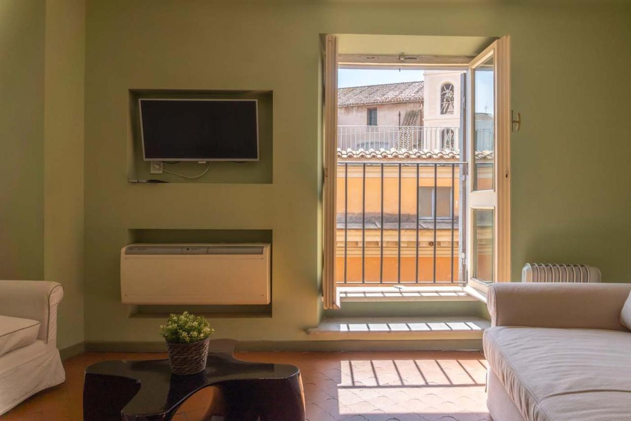 Piazza Venezia Charming & Bright Apartment Rome