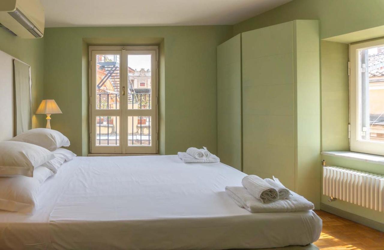 Piazza Venezia Charming & Bright Apartment *